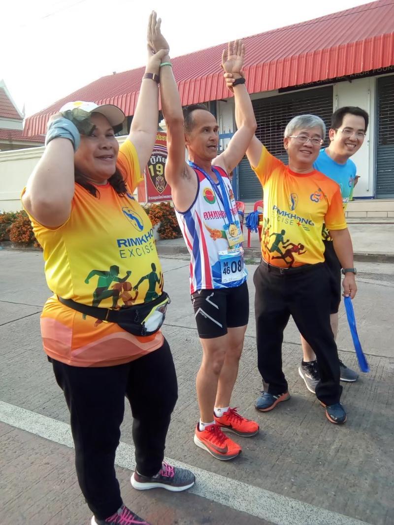 ภาพถ่าย ใช้ปุ่มลูกศร ซ้าย หรือ ขวา เลื่อนภาพถ่าย หรือปุ่มสามเหลี่ยมฉายภาพอัตโนมัติ  ถ้าต้องการบันทึกภาพ ใช้เมาส์คลิกขวาเลือกหัวข้อ  เป็นรูปภาพเป็น.. หรือ save as.. แสดงเต็มจอภาพ กุดปุ่ม F11 