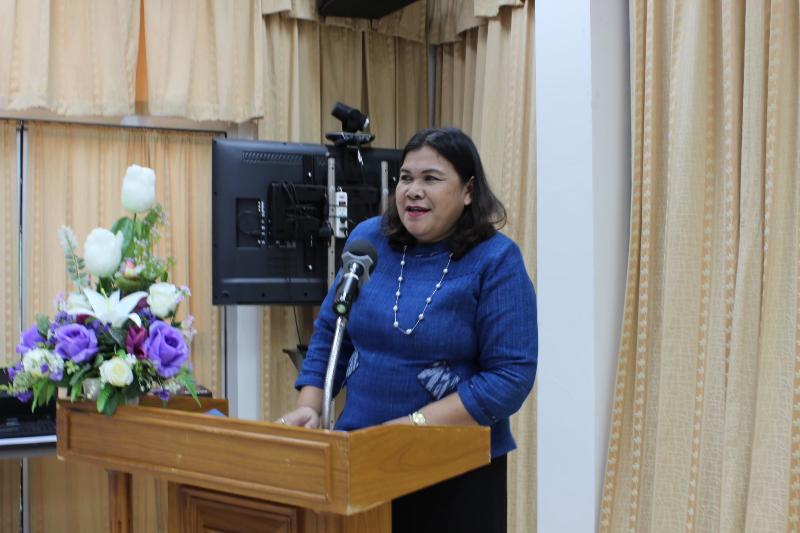 ภาพถ่าย ใช้ปุ่มลูกศร ซ้าย หรือ ขวา เลื่อนภาพถ่าย หรือปุ่มสามเหลี่ยมฉายภาพอัตโนมัติ  ถ้าต้องการบันทึกภาพ ใช้เมาส์คลิกขวาเลือกหัวข้อ  เป็นรูปภาพเป็น.. หรือ save as.. แสดงเต็มจอภาพ กุดปุ่ม F11 