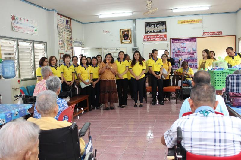 ภาพถ่าย ใช้ปุ่มลูกศร ซ้าย หรือ ขวา เลื่อนภาพถ่าย หรือปุ่มสามเหลี่ยมฉายภาพอัตโนมัติ  ถ้าต้องการบันทึกภาพ ใช้เมาส์คลิกขวาเลือกหัวข้อ  เป็นรูปภาพเป็น.. หรือ save as.. แสดงเต็มจอภาพ กุดปุ่ม F11 