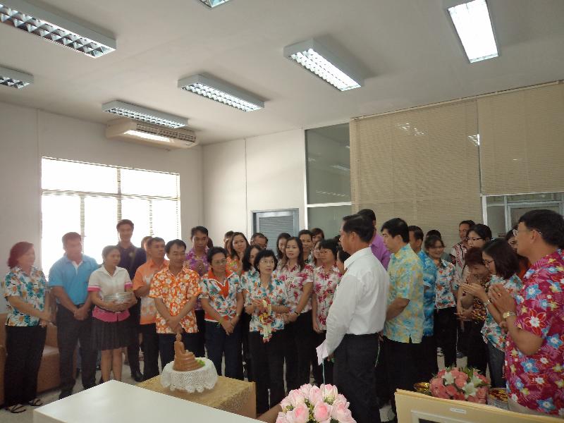 ภาพถ่าย ใช้ปุ่มลูกศร ซ้าย หรือ ขวา เลื่อนภาพถ่าย หรือปุ่มสามเหลี่ยมฉายภาพอัตโนมัติ  ถ้าต้องการบันทึกภาพ ใช้เมาส์คลิกขวาเลือกหัวข้อ  เป็นรูปภาพเป็น.. หรือ save as.. แสดงเต็มจอภาพ กุดปุ่ม F11 