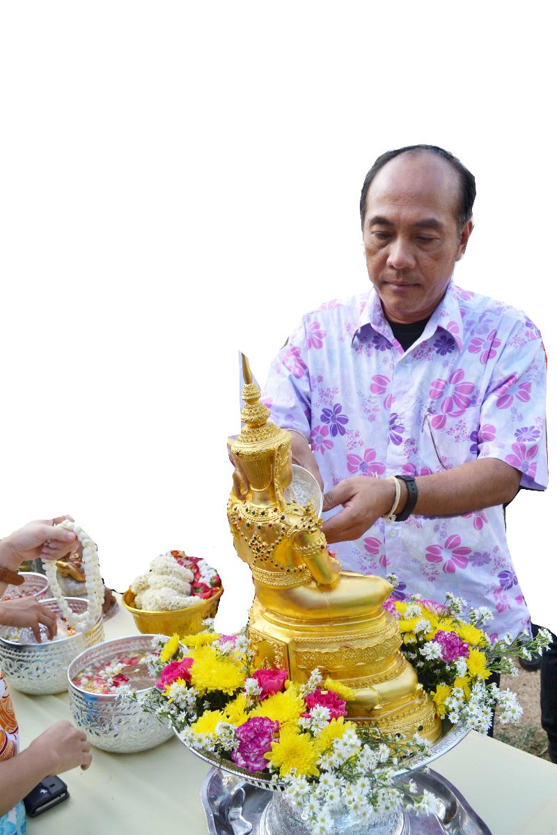 ภาพถ่าย ใช้ปุ่มลูกศร ซ้าย หรือ ขวา เลื่อนภาพถ่าย หรือปุ่มสามเหลี่ยมฉายภาพอัตโนมัติ  ถ้าต้องการบันทึกภาพ ใช้เมาส์คลิกขวาเลือกหัวข้อ  เป็นรูปภาพเป็น.. หรือ save as.. แสดงเต็มจอภาพ กุดปุ่ม F11 