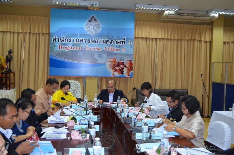 ภาพถ่าย ใช้ปุ่มลูกศร ซ้าย หรือ ขวา เลื่อนภาพถ่าย หรือปุ่มสามเหลี่ยมฉายภาพอัตโนมัติ  ถ้าต้องการบันทึกภาพ ใช้เมาส์คลิกขวาเลือกหัวข้อ  เป็นรูปภาพเป็น.. หรือ save as.. แสดงเต็มจอภาพ กุดปุ่ม F11 