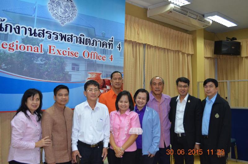 ภาพถ่าย ใช้ปุ่มลูกศร ซ้าย หรือ ขวา เลื่อนภาพถ่าย หรือปุ่มสามเหลี่ยมฉายภาพอัตโนมัติ  ถ้าต้องการบันทึกภาพ ใช้เมาส์คลิกขวาเลือกหัวข้อ  เป็นรูปภาพเป็น.. หรือ save as.. แสดงเต็มจอภาพ กุดปุ่ม F11 