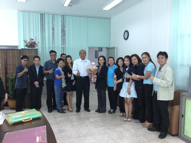 ภาพถ่าย ใช้ปุ่มลูกศร ซ้าย หรือ ขวา เลื่อนภาพถ่าย หรือปุ่มสามเหลี่ยมฉายภาพอัตโนมัติ  ถ้าต้องการบันทึกภาพ ใช้เมาส์คลิกขวาเลือกหัวข้อ  เป็นรูปภาพเป็น.. หรือ save as.. แสดงเต็มจอภาพ กุดปุ่ม F11 