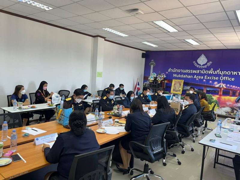 ภาพถ่าย ใช้ปุ่มลูกศร ซ้าย หรือ ขวา เลื่อนภาพถ่าย หรือปุ่มสามเหลี่ยมฉายภาพอัตโนมัติ  ถ้าต้องการบันทึกภาพ ใช้เมาส์คลิกขวาเลือกหัวข้อ  เป็นรูปภาพเป็น.. หรือ save as.. แสดงเต็มจอภาพ กุดปุ่ม F11 