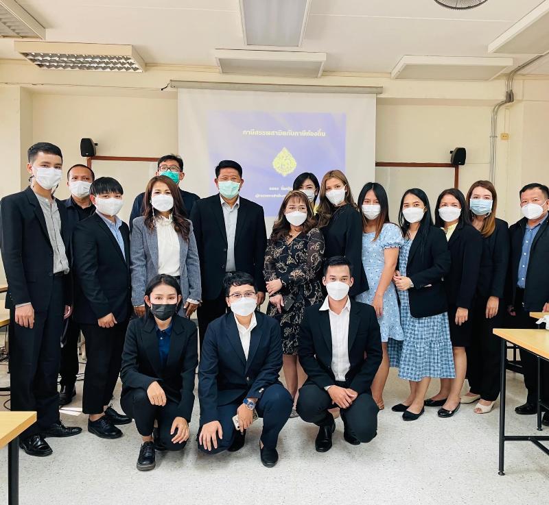 ภาพถ่าย ใช้ปุ่มลูกศร ซ้าย หรือ ขวา เลื่อนภาพถ่าย หรือปุ่มสามเหลี่ยมฉายภาพอัตโนมัติ  ถ้าต้องการบันทึกภาพ ใช้เมาส์คลิกขวาเลือกหัวข้อ  เป็นรูปภาพเป็น.. หรือ save as.. แสดงเต็มจอภาพ กุดปุ่ม F11 