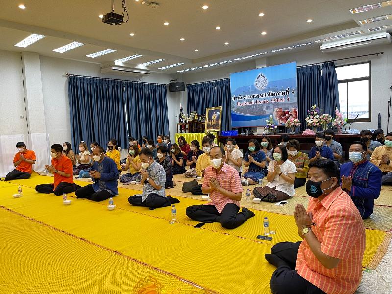 ภาพถ่าย ใช้ปุ่มลูกศร ซ้าย หรือ ขวา เลื่อนภาพถ่าย หรือปุ่มสามเหลี่ยมฉายภาพอัตโนมัติ  ถ้าต้องการบันทึกภาพ ใช้เมาส์คลิกขวาเลือกหัวข้อ  เป็นรูปภาพเป็น.. หรือ save as.. แสดงเต็มจอภาพ กุดปุ่ม F11 