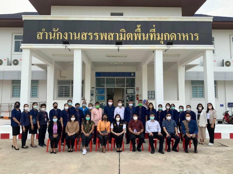 ภาพถ่าย ใช้ปุ่มลูกศร ซ้าย หรือ ขวา เลื่อนภาพถ่าย หรือปุ่มสามเหลี่ยมฉายภาพอัตโนมัติ  ถ้าต้องการบันทึกภาพ ใช้เมาส์คลิกขวาเลือกหัวข้อ  เป็นรูปภาพเป็น.. หรือ save as.. แสดงเต็มจอภาพ กุดปุ่ม F11 