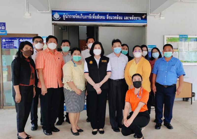 ภาพถ่าย ใช้ปุ่มลูกศร ซ้าย หรือ ขวา เลื่อนภาพถ่าย หรือปุ่มสามเหลี่ยมฉายภาพอัตโนมัติ  ถ้าต้องการบันทึกภาพ ใช้เมาส์คลิกขวาเลือกหัวข้อ  เป็นรูปภาพเป็น.. หรือ save as.. แสดงเต็มจอภาพ กุดปุ่ม F11 