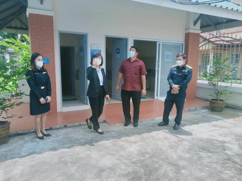 ภาพถ่าย ใช้ปุ่มลูกศร ซ้าย หรือ ขวา เลื่อนภาพถ่าย หรือปุ่มสามเหลี่ยมฉายภาพอัตโนมัติ  ถ้าต้องการบันทึกภาพ ใช้เมาส์คลิกขวาเลือกหัวข้อ  เป็นรูปภาพเป็น.. หรือ save as.. แสดงเต็มจอภาพ กุดปุ่ม F11 