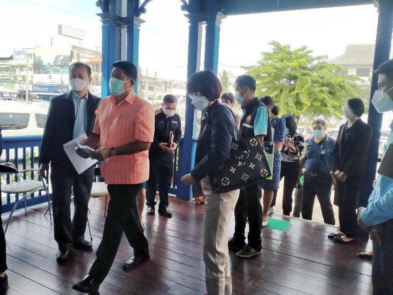 ภาพถ่าย ใช้ปุ่มลูกศร ซ้าย หรือ ขวา เลื่อนภาพถ่าย หรือปุ่มสามเหลี่ยมฉายภาพอัตโนมัติ  ถ้าต้องการบันทึกภาพ ใช้เมาส์คลิกขวาเลือกหัวข้อ  เป็นรูปภาพเป็น.. หรือ save as.. แสดงเต็มจอภาพ กุดปุ่ม F11 