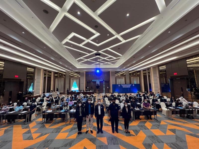 ภาพถ่าย ใช้ปุ่มลูกศร ซ้าย หรือ ขวา เลื่อนภาพถ่าย หรือปุ่มสามเหลี่ยมฉายภาพอัตโนมัติ  ถ้าต้องการบันทึกภาพ ใช้เมาส์คลิกขวาเลือกหัวข้อ  เป็นรูปภาพเป็น.. หรือ save as.. แสดงเต็มจอภาพ กุดปุ่ม F11 