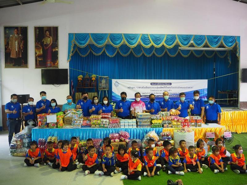 ภาพถ่าย ใช้ปุ่มลูกศร ซ้าย หรือ ขวา เลื่อนภาพถ่าย หรือปุ่มสามเหลี่ยมฉายภาพอัตโนมัติ  ถ้าต้องการบันทึกภาพ ใช้เมาส์คลิกขวาเลือกหัวข้อ  เป็นรูปภาพเป็น.. หรือ save as.. แสดงเต็มจอภาพ กุดปุ่ม F11 