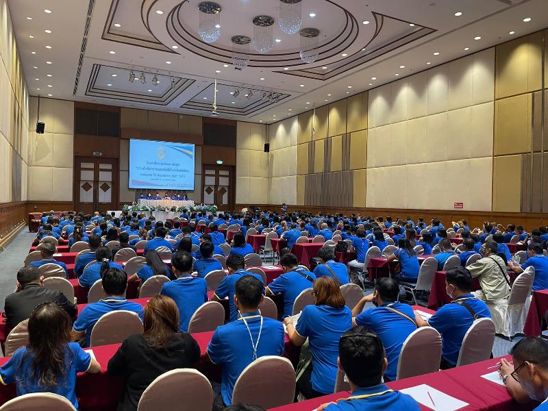 ภาพถ่าย ใช้ปุ่มลูกศร ซ้าย หรือ ขวา เลื่อนภาพถ่าย หรือปุ่มสามเหลี่ยมฉายภาพอัตโนมัติ  ถ้าต้องการบันทึกภาพ ใช้เมาส์คลิกขวาเลือกหัวข้อ  เป็นรูปภาพเป็น.. หรือ save as.. แสดงเต็มจอภาพ กุดปุ่ม F11 