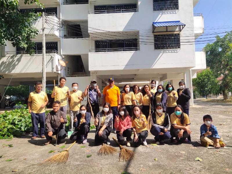 ภาพถ่าย ใช้ปุ่มลูกศร ซ้าย หรือ ขวา เลื่อนภาพถ่าย หรือปุ่มสามเหลี่ยมฉายภาพอัตโนมัติ  ถ้าต้องการบันทึกภาพ ใช้เมาส์คลิกขวาเลือกหัวข้อ  เป็นรูปภาพเป็น.. หรือ save as.. แสดงเต็มจอภาพ กุดปุ่ม F11 