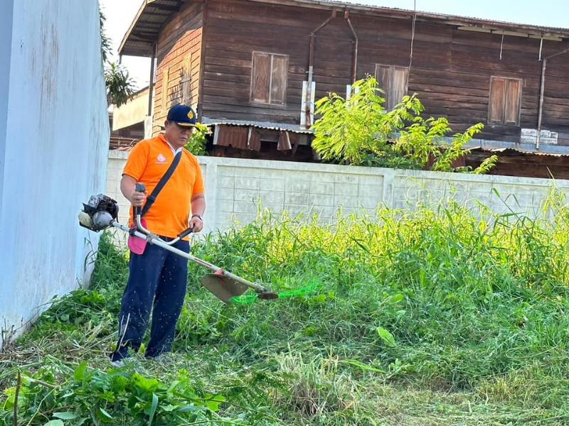 ภาพถ่าย ใช้ปุ่มลูกศร ซ้าย หรือ ขวา เลื่อนภาพถ่าย หรือปุ่มสามเหลี่ยมฉายภาพอัตโนมัติ  ถ้าต้องการบันทึกภาพ ใช้เมาส์คลิกขวาเลือกหัวข้อ  เป็นรูปภาพเป็น.. หรือ save as.. แสดงเต็มจอภาพ กุดปุ่ม F11 