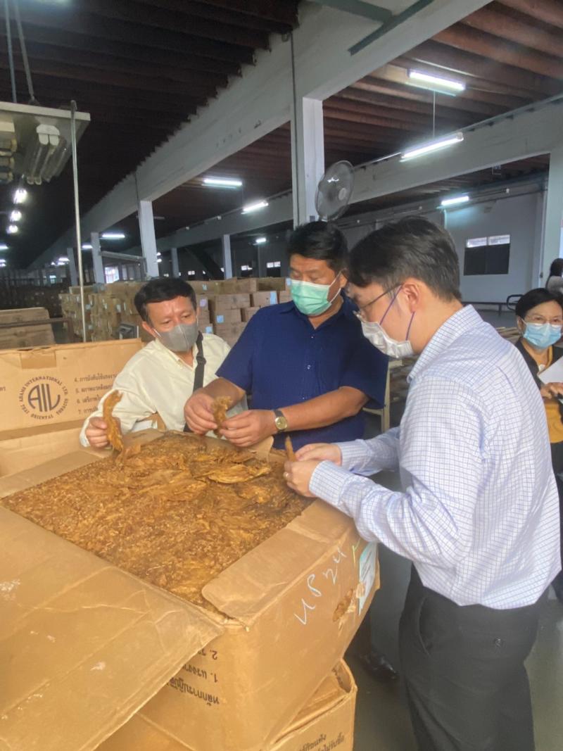 ภาพถ่าย ใช้ปุ่มลูกศร ซ้าย หรือ ขวา เลื่อนภาพถ่าย หรือปุ่มสามเหลี่ยมฉายภาพอัตโนมัติ  ถ้าต้องการบันทึกภาพ ใช้เมาส์คลิกขวาเลือกหัวข้อ  เป็นรูปภาพเป็น.. หรือ save as.. แสดงเต็มจอภาพ กุดปุ่ม F11 