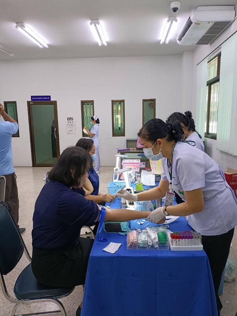 ภาพถ่าย ใช้ปุ่มลูกศร ซ้าย หรือ ขวา เลื่อนภาพถ่าย หรือปุ่มสามเหลี่ยมฉายภาพอัตโนมัติ  ถ้าต้องการบันทึกภาพ ใช้เมาส์คลิกขวาเลือกหัวข้อ  เป็นรูปภาพเป็น.. หรือ save as.. แสดงเต็มจอภาพ กุดปุ่ม F11 