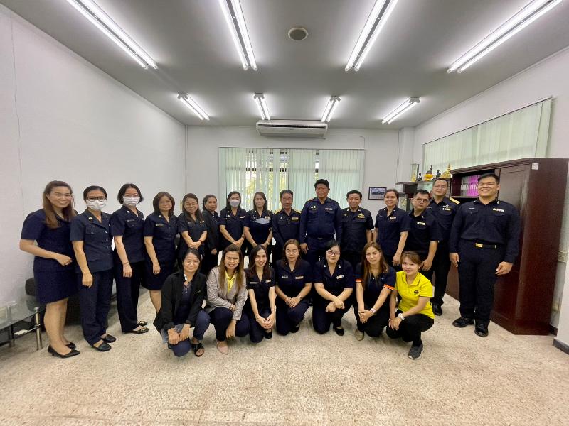 ภาพถ่าย ใช้ปุ่มลูกศร ซ้าย หรือ ขวา เลื่อนภาพถ่าย หรือปุ่มสามเหลี่ยมฉายภาพอัตโนมัติ  ถ้าต้องการบันทึกภาพ ใช้เมาส์คลิกขวาเลือกหัวข้อ  เป็นรูปภาพเป็น.. หรือ save as.. แสดงเต็มจอภาพ กุดปุ่ม F11 