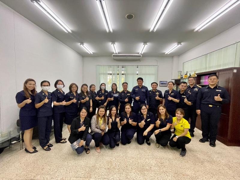 ภาพถ่าย ใช้ปุ่มลูกศร ซ้าย หรือ ขวา เลื่อนภาพถ่าย หรือปุ่มสามเหลี่ยมฉายภาพอัตโนมัติ  ถ้าต้องการบันทึกภาพ ใช้เมาส์คลิกขวาเลือกหัวข้อ  เป็นรูปภาพเป็น.. หรือ save as.. แสดงเต็มจอภาพ กุดปุ่ม F11 