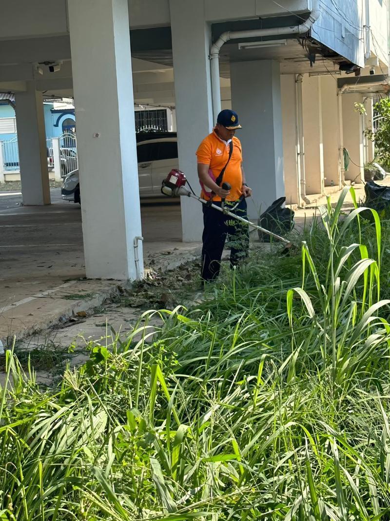 ภาพถ่าย ใช้ปุ่มลูกศร ซ้าย หรือ ขวา เลื่อนภาพถ่าย หรือปุ่มสามเหลี่ยมฉายภาพอัตโนมัติ  ถ้าต้องการบันทึกภาพ ใช้เมาส์คลิกขวาเลือกหัวข้อ  เป็นรูปภาพเป็น.. หรือ save as.. แสดงเต็มจอภาพ กุดปุ่ม F11 