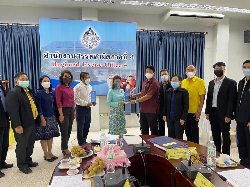 ภาพถ่าย ใช้ปุ่มลูกศร ซ้าย หรือ ขวา เลื่อนภาพถ่าย หรือปุ่มสามเหลี่ยมฉายภาพอัตโนมัติ  ถ้าต้องการบันทึกภาพ ใช้เมาส์คลิกขวาเลือกหัวข้อ  เป็นรูปภาพเป็น.. หรือ save as.. แสดงเต็มจอภาพ กุดปุ่ม F11 