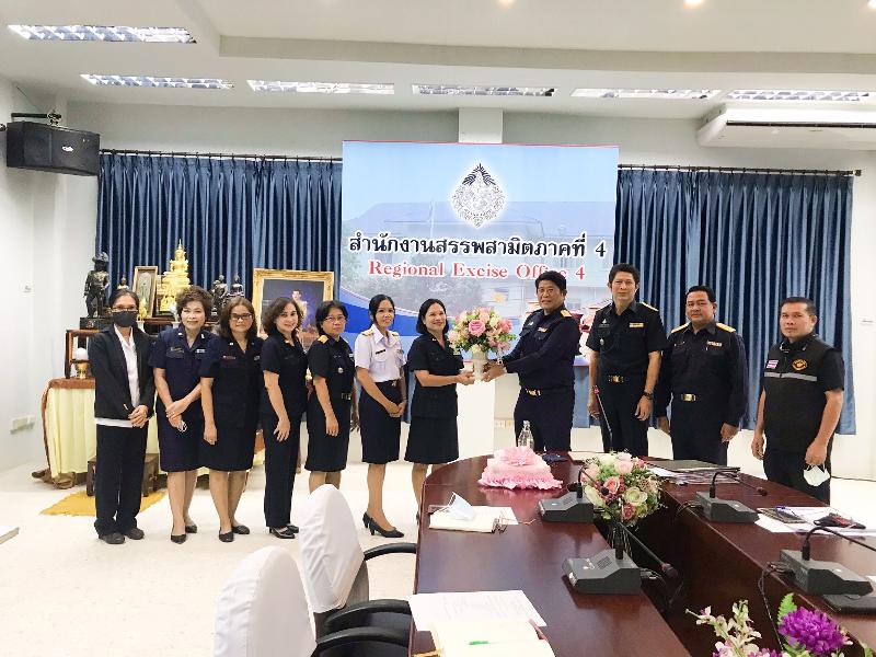 ภาพถ่าย ใช้ปุ่มลูกศร ซ้าย หรือ ขวา เลื่อนภาพถ่าย หรือปุ่มสามเหลี่ยมฉายภาพอัตโนมัติ  ถ้าต้องการบันทึกภาพ ใช้เมาส์คลิกขวาเลือกหัวข้อ  เป็นรูปภาพเป็น.. หรือ save as.. แสดงเต็มจอภาพ กุดปุ่ม F11 