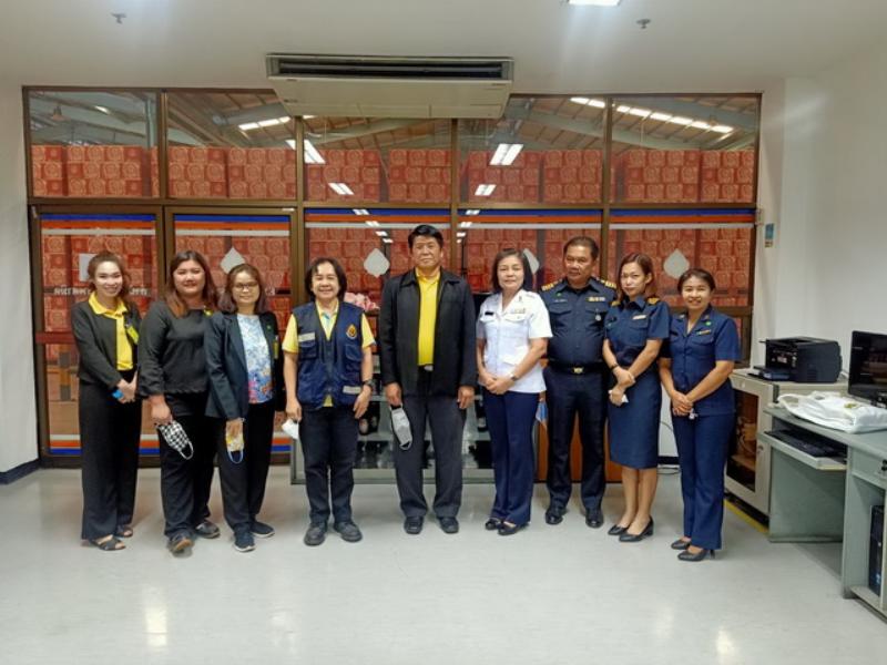 ภาพถ่าย ใช้ปุ่มลูกศร ซ้าย หรือ ขวา เลื่อนภาพถ่าย หรือปุ่มสามเหลี่ยมฉายภาพอัตโนมัติ  ถ้าต้องการบันทึกภาพ ใช้เมาส์คลิกขวาเลือกหัวข้อ  เป็นรูปภาพเป็น.. หรือ save as.. แสดงเต็มจอภาพ กุดปุ่ม F11 