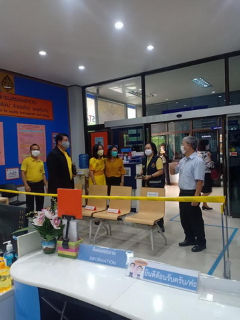 ภาพถ่าย ใช้ปุ่มลูกศร ซ้าย หรือ ขวา เลื่อนภาพถ่าย หรือปุ่มสามเหลี่ยมฉายภาพอัตโนมัติ  ถ้าต้องการบันทึกภาพ ใช้เมาส์คลิกขวาเลือกหัวข้อ  เป็นรูปภาพเป็น.. หรือ save as.. แสดงเต็มจอภาพ กุดปุ่ม F11 