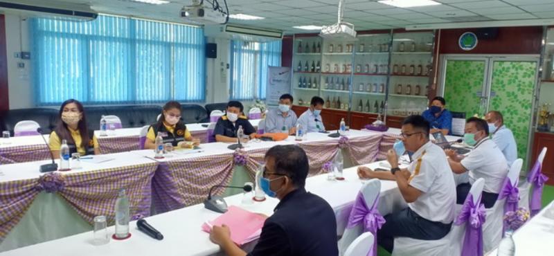 ภาพถ่าย ใช้ปุ่มลูกศร ซ้าย หรือ ขวา เลื่อนภาพถ่าย หรือปุ่มสามเหลี่ยมฉายภาพอัตโนมัติ  ถ้าต้องการบันทึกภาพ ใช้เมาส์คลิกขวาเลือกหัวข้อ  เป็นรูปภาพเป็น.. หรือ save as.. แสดงเต็มจอภาพ กุดปุ่ม F11 