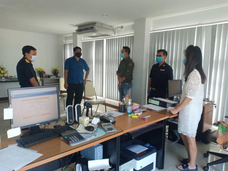 ภาพถ่าย ใช้ปุ่มลูกศร ซ้าย หรือ ขวา เลื่อนภาพถ่าย หรือปุ่มสามเหลี่ยมฉายภาพอัตโนมัติ  ถ้าต้องการบันทึกภาพ ใช้เมาส์คลิกขวาเลือกหัวข้อ  เป็นรูปภาพเป็น.. หรือ save as.. แสดงเต็มจอภาพ กุดปุ่ม F11 