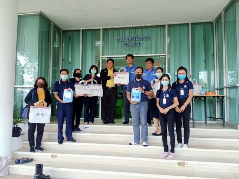 ภาพถ่าย ใช้ปุ่มลูกศร ซ้าย หรือ ขวา เลื่อนภาพถ่าย หรือปุ่มสามเหลี่ยมฉายภาพอัตโนมัติ  ถ้าต้องการบันทึกภาพ ใช้เมาส์คลิกขวาเลือกหัวข้อ  เป็นรูปภาพเป็น.. หรือ save as.. แสดงเต็มจอภาพ กุดปุ่ม F11 