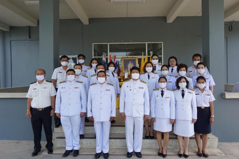 ภาพถ่าย ใช้ปุ่มลูกศร ซ้าย หรือ ขวา เลื่อนภาพถ่าย หรือปุ่มสามเหลี่ยมฉายภาพอัตโนมัติ  ถ้าต้องการบันทึกภาพ ใช้เมาส์คลิกขวาเลือกหัวข้อ  เป็นรูปภาพเป็น.. หรือ save as.. แสดงเต็มจอภาพ กุดปุ่ม F11 