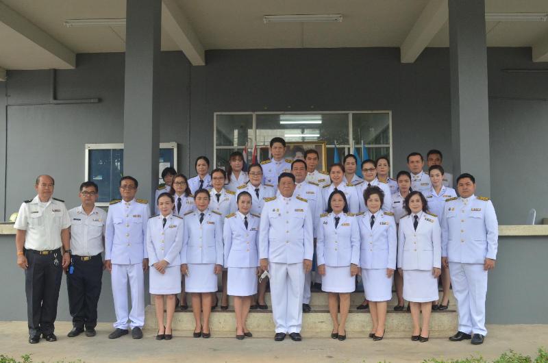 ภาพถ่าย ใช้ปุ่มลูกศร ซ้าย หรือ ขวา เลื่อนภาพถ่าย หรือปุ่มสามเหลี่ยมฉายภาพอัตโนมัติ  ถ้าต้องการบันทึกภาพ ใช้เมาส์คลิกขวาเลือกหัวข้อ  เป็นรูปภาพเป็น.. หรือ save as.. แสดงเต็มจอภาพ กุดปุ่ม F11 