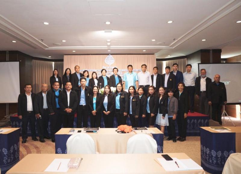 ภาพถ่าย ใช้ปุ่มลูกศร ซ้าย หรือ ขวา เลื่อนภาพถ่าย หรือปุ่มสามเหลี่ยมฉายภาพอัตโนมัติ  ถ้าต้องการบันทึกภาพ ใช้เมาส์คลิกขวาเลือกหัวข้อ  เป็นรูปภาพเป็น.. หรือ save as.. แสดงเต็มจอภาพ กุดปุ่ม F11 