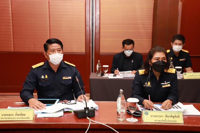 ภาพถ่าย ใช้ปุ่มลูกศร ซ้าย หรือ ขวา เลื่อนภาพถ่าย หรือปุ่มสามเหลี่ยมฉายภาพอัตโนมัติ  ถ้าต้องการบันทึกภาพ ใช้เมาส์คลิกขวาเลือกหัวข้อ  เป็นรูปภาพเป็น.. หรือ save as.. แสดงเต็มจอภาพ กุดปุ่ม F11 