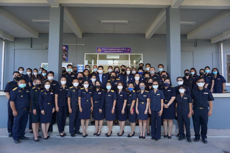 ภาพถ่าย ใช้ปุ่มลูกศร ซ้าย หรือ ขวา เลื่อนภาพถ่าย หรือปุ่มสามเหลี่ยมฉายภาพอัตโนมัติ  ถ้าต้องการบันทึกภาพ ใช้เมาส์คลิกขวาเลือกหัวข้อ  เป็นรูปภาพเป็น.. หรือ save as.. แสดงเต็มจอภาพ กุดปุ่ม F11 