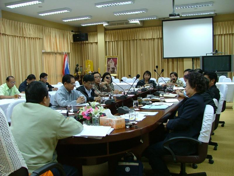 ภาพถ่าย ใช้ปุ่มลูกศร ซ้าย หรือ ขวา เลื่อนภาพถ่าย หรือปุ่มสามเหลี่ยมฉายภาพอัตโนมัติ  ถ้าต้องการบันทึกภาพ ใช้เมาส์คลิกขวาเลือกหัวข้อ  เป็นรูปภาพเป็น.. หรือ save as.. แสดงเต็มจอภาพ กุดปุ่ม F11 