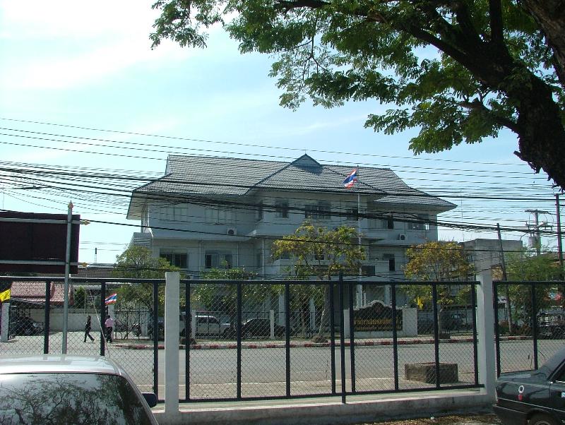 ภาพถ่าย ใช้ปุ่มลูกศร ซ้าย หรือ ขวา เลื่อนภาพถ่าย หรือปุ่มสามเหลี่ยมฉายภาพอัตโนมัติ  ถ้าต้องการบันทึกภาพ ใช้เมาส์คลิกขวาเลือกหัวข้อ  เป็นรูปภาพเป็น.. หรือ save as.. แสดงเต็มจอภาพ กุดปุ่ม F11 