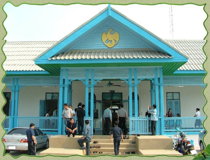 ภาพถ่าย ใช้ปุ่มลูกศร ซ้าย หรือ ขวา เลื่อนภาพถ่าย หรือปุ่มสามเหลี่ยมฉายภาพอัตโนมัติ  ถ้าต้องการบันทึกภาพ ใช้เมาส์คลิกขวาเลือกหัวข้อ  เป็นรูปภาพเป็น.. หรือ save as.. แสดงเต็มจอภาพ กุดปุ่ม F11 