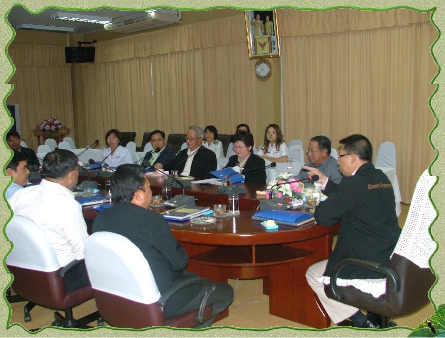 ภาพถ่าย ใช้ปุ่มลูกศร ซ้าย หรือ ขวา เลื่อนภาพถ่าย หรือปุ่มสามเหลี่ยมฉายภาพอัตโนมัติ  ถ้าต้องการบันทึกภาพ ใช้เมาส์คลิกขวาเลือกหัวข้อ  เป็นรูปภาพเป็น.. หรือ save as.. แสดงเต็มจอภาพ กุดปุ่ม F11 