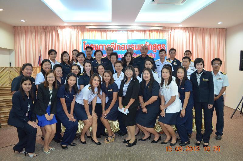 ภาพถ่าย ใช้ปุ่มลูกศร ซ้าย หรือ ขวา เลื่อนภาพถ่าย หรือปุ่มสามเหลี่ยมฉายภาพอัตโนมัติ  ถ้าต้องการบันทึกภาพ ใช้เมาส์คลิกขวาเลือกหัวข้อ  เป็นรูปภาพเป็น.. หรือ save as.. แสดงเต็มจอภาพ กุดปุ่ม F11 