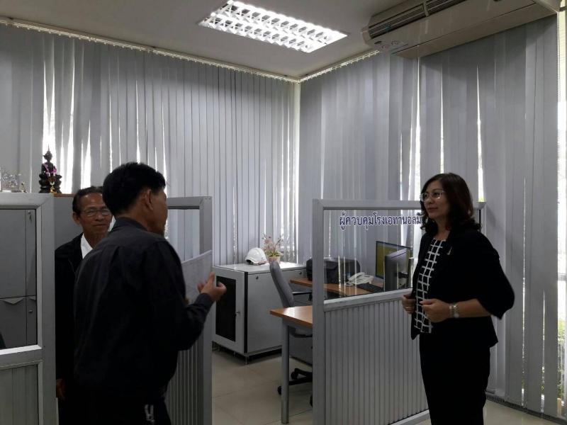 ภาพถ่าย ใช้ปุ่มลูกศร ซ้าย หรือ ขวา เลื่อนภาพถ่าย หรือปุ่มสามเหลี่ยมฉายภาพอัตโนมัติ  ถ้าต้องการบันทึกภาพ ใช้เมาส์คลิกขวาเลือกหัวข้อ  เป็นรูปภาพเป็น.. หรือ save as.. แสดงเต็มจอภาพ กุดปุ่ม F11 