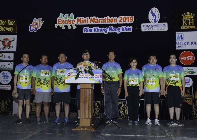 ภาพถ่าย ใช้ปุ่มลูกศร ซ้าย หรือ ขวา เลื่อนภาพถ่าย หรือปุ่มสามเหลี่ยมฉายภาพอัตโนมัติ  ถ้าต้องการบันทึกภาพ ใช้เมาส์คลิกขวาเลือกหัวข้อ  เป็นรูปภาพเป็น.. หรือ save as.. แสดงเต็มจอภาพ กุดปุ่ม F11 