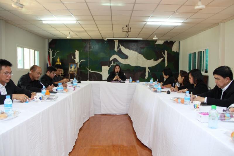 ภาพถ่าย ใช้ปุ่มลูกศร ซ้าย หรือ ขวา เลื่อนภาพถ่าย หรือปุ่มสามเหลี่ยมฉายภาพอัตโนมัติ  ถ้าต้องการบันทึกภาพ ใช้เมาส์คลิกขวาเลือกหัวข้อ  เป็นรูปภาพเป็น.. หรือ save as.. แสดงเต็มจอภาพ กุดปุ่ม F11 