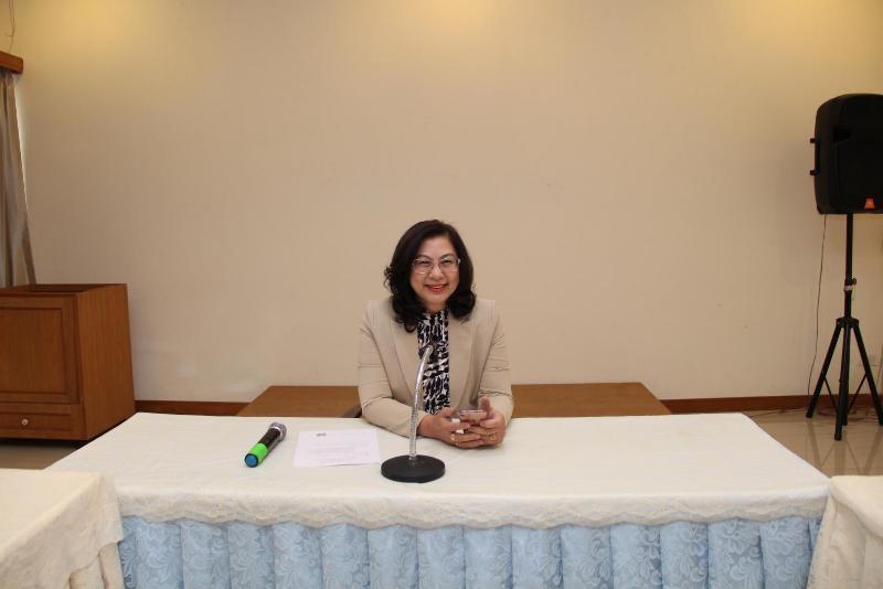 ภาพถ่าย ใช้ปุ่มลูกศร ซ้าย หรือ ขวา เลื่อนภาพถ่าย หรือปุ่มสามเหลี่ยมฉายภาพอัตโนมัติ  ถ้าต้องการบันทึกภาพ ใช้เมาส์คลิกขวาเลือกหัวข้อ  เป็นรูปภาพเป็น.. หรือ save as.. แสดงเต็มจอภาพ กุดปุ่ม F11 