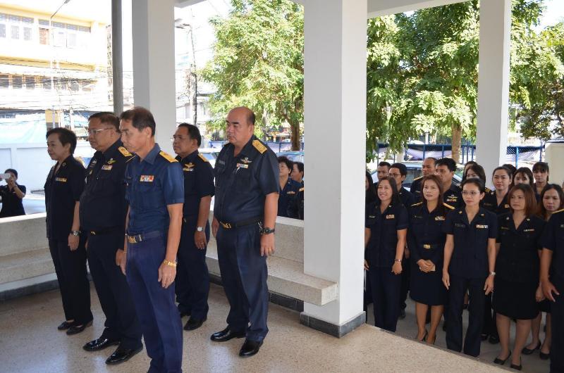 ภาพถ่าย ใช้ปุ่มลูกศร ซ้าย หรือ ขวา เลื่อนภาพถ่าย หรือปุ่มสามเหลี่ยมฉายภาพอัตโนมัติ  ถ้าต้องการบันทึกภาพ ใช้เมาส์คลิกขวาเลือกหัวข้อ  เป็นรูปภาพเป็น.. หรือ save as.. แสดงเต็มจอภาพ กุดปุ่ม F11 