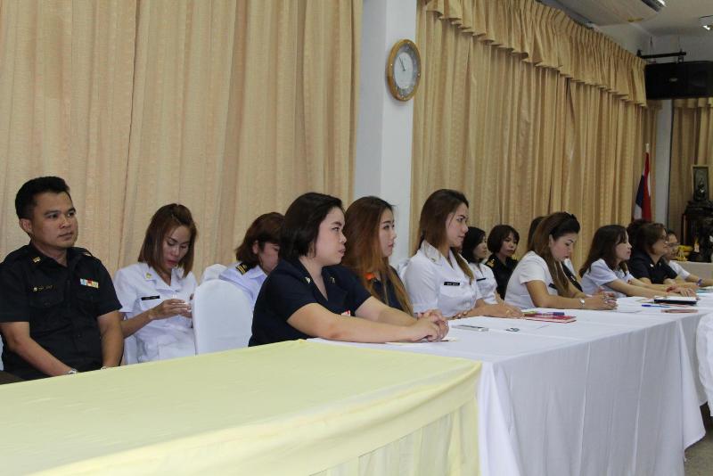 ภาพถ่าย ใช้ปุ่มลูกศร ซ้าย หรือ ขวา เลื่อนภาพถ่าย หรือปุ่มสามเหลี่ยมฉายภาพอัตโนมัติ  ถ้าต้องการบันทึกภาพ ใช้เมาส์คลิกขวาเลือกหัวข้อ  เป็นรูปภาพเป็น.. หรือ save as.. แสดงเต็มจอภาพ กุดปุ่ม F11 