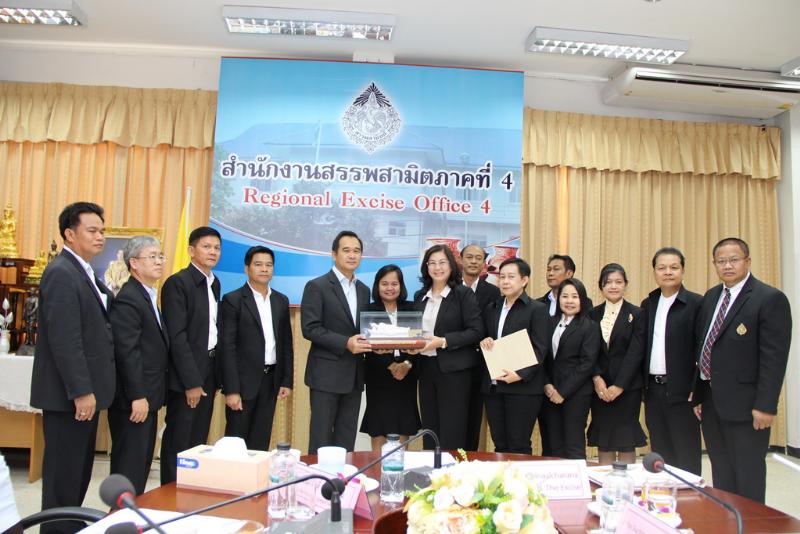 ภาพถ่าย ใช้ปุ่มลูกศร ซ้าย หรือ ขวา เลื่อนภาพถ่าย หรือปุ่มสามเหลี่ยมฉายภาพอัตโนมัติ  ถ้าต้องการบันทึกภาพ ใช้เมาส์คลิกขวาเลือกหัวข้อ  เป็นรูปภาพเป็น.. หรือ save as.. แสดงเต็มจอภาพ กุดปุ่ม F11 