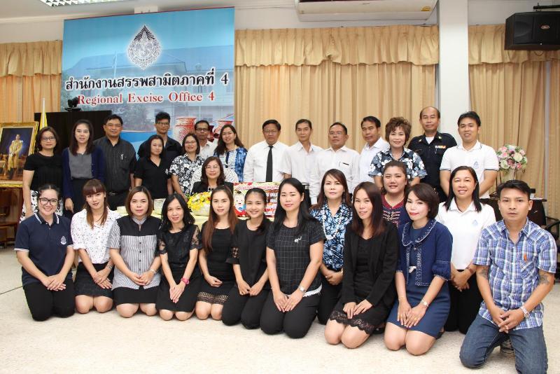 ภาพถ่าย ใช้ปุ่มลูกศร ซ้าย หรือ ขวา เลื่อนภาพถ่าย หรือปุ่มสามเหลี่ยมฉายภาพอัตโนมัติ  ถ้าต้องการบันทึกภาพ ใช้เมาส์คลิกขวาเลือกหัวข้อ  เป็นรูปภาพเป็น.. หรือ save as.. แสดงเต็มจอภาพ กุดปุ่ม F11 